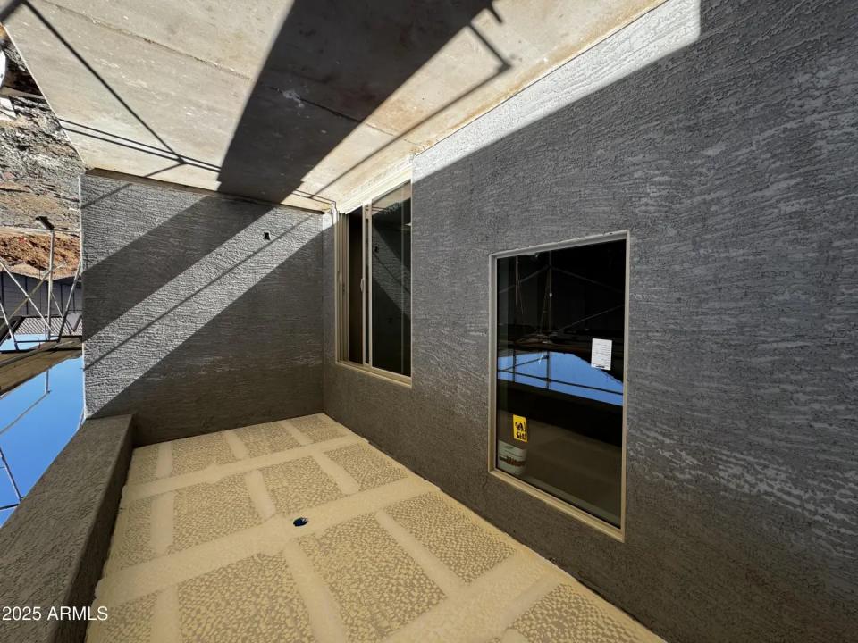 Real Estate Picture 13