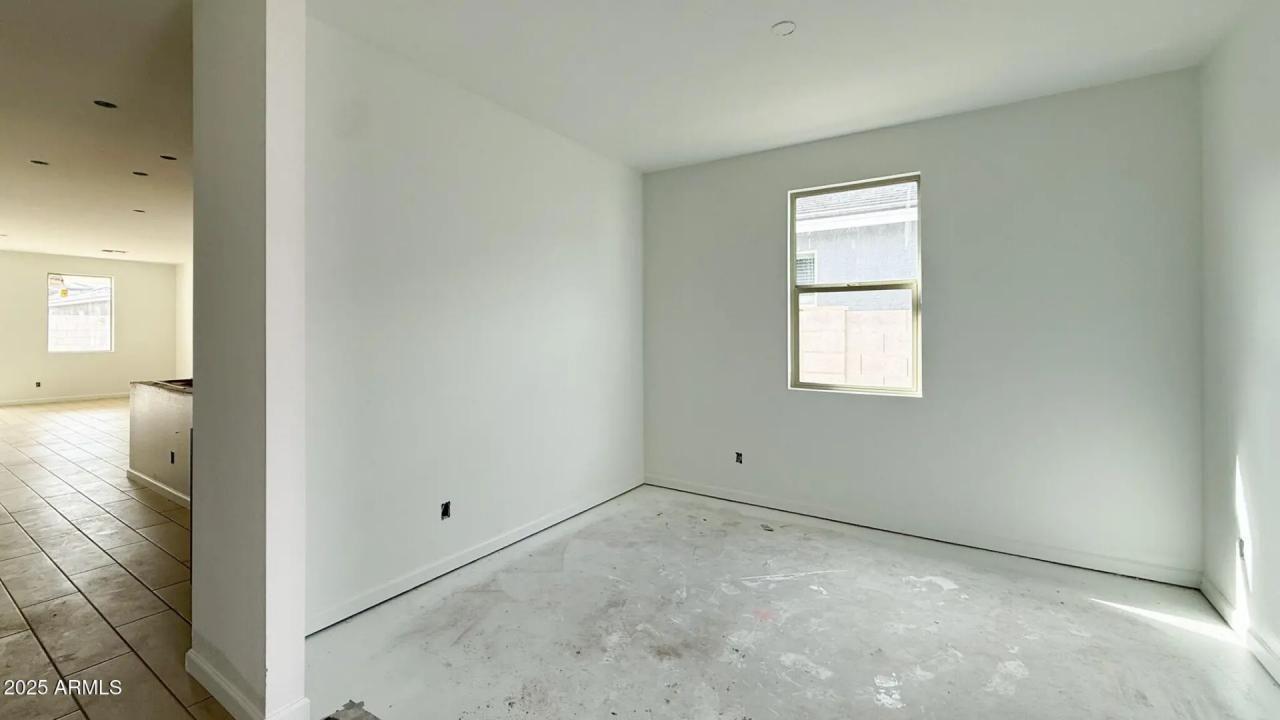 Real Estate Picture 6