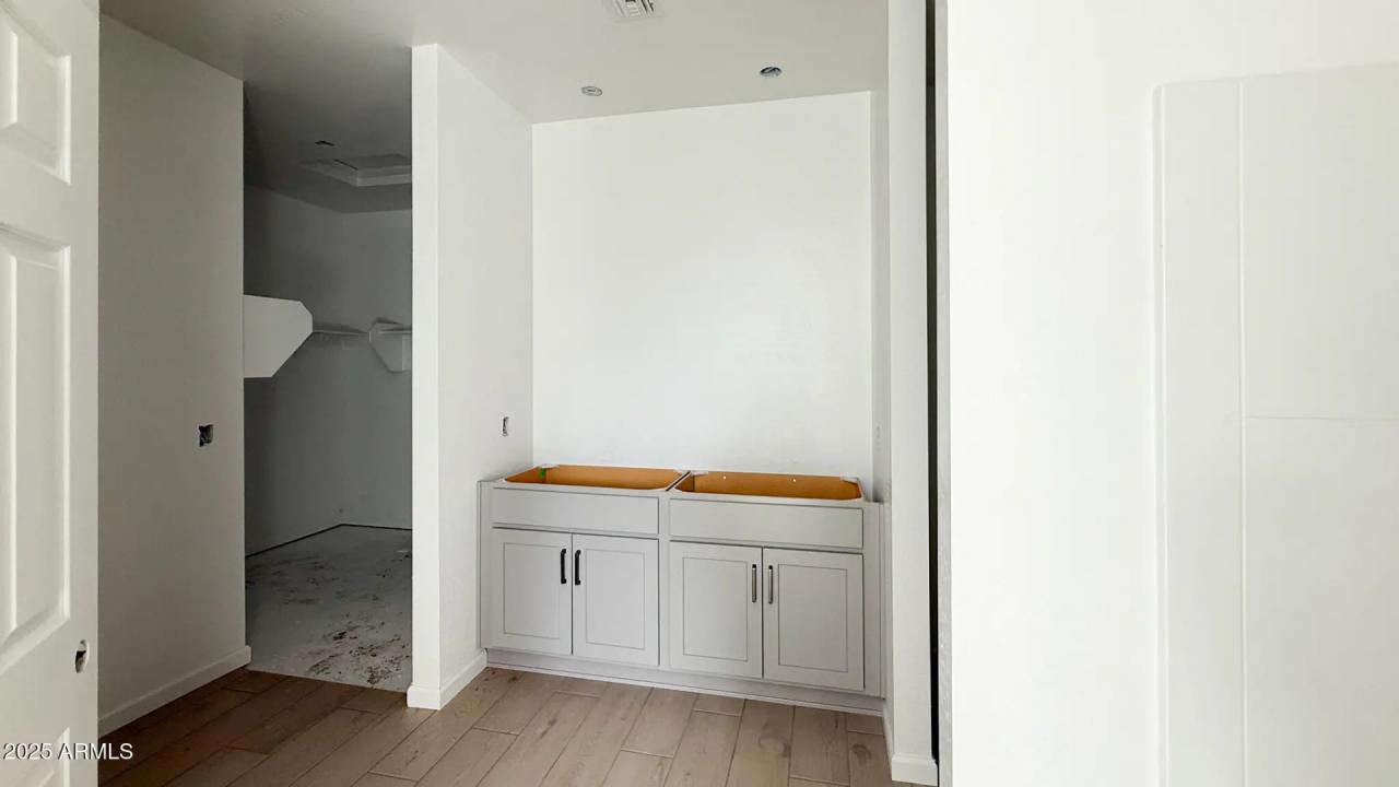 Real Estate Picture 13