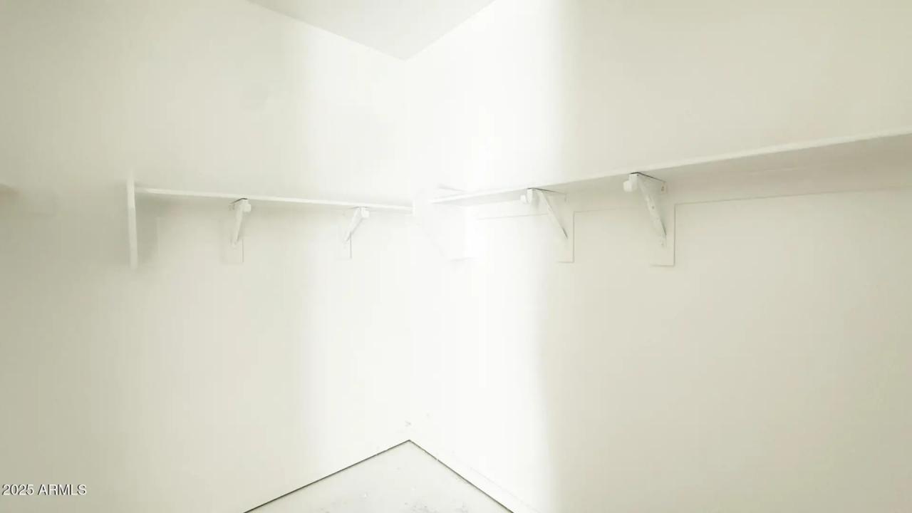 Real Estate Picture 15