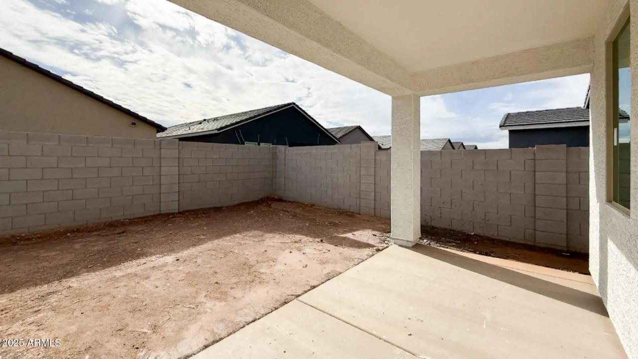 Real Estate Picture 19