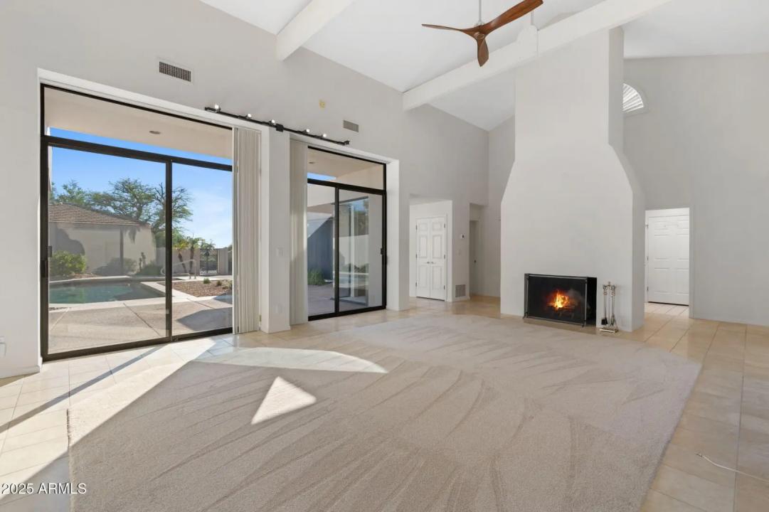 Real Estate Picture 5