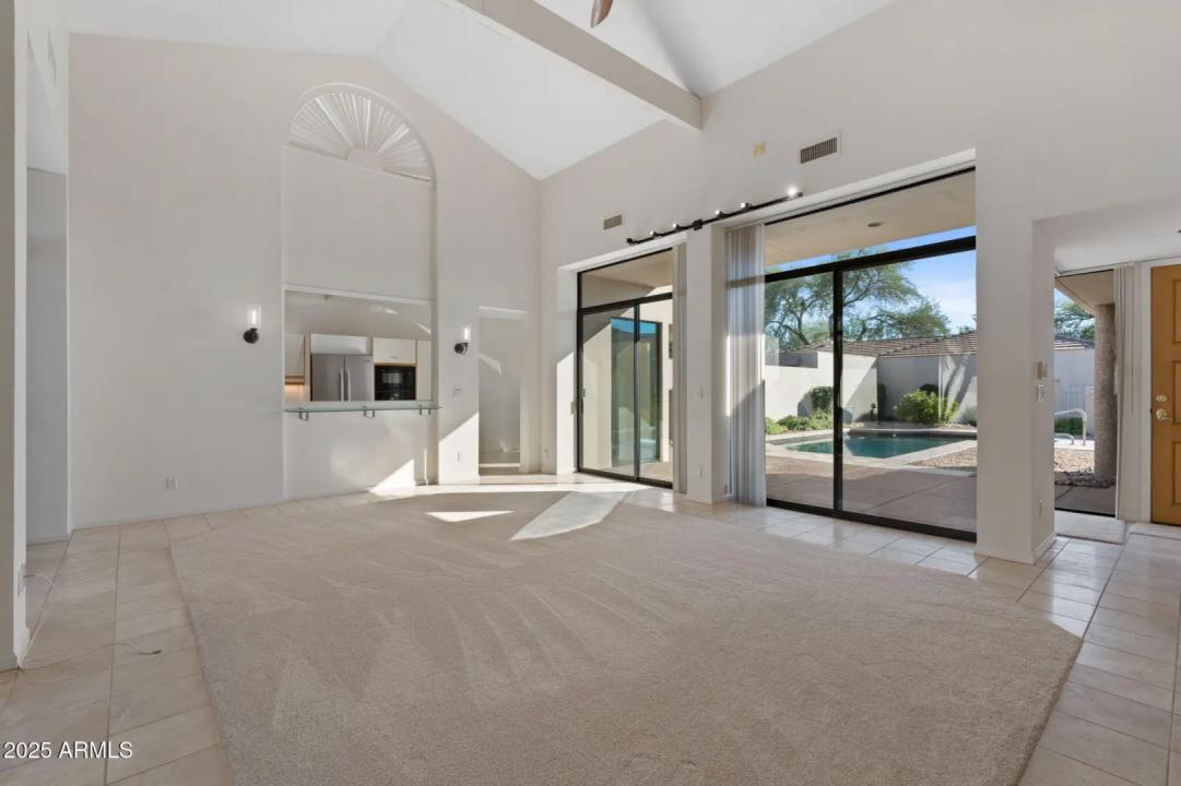 Real Estate Picture 7