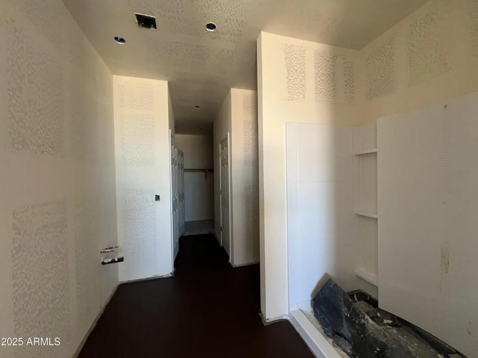 Real Estate Picture 13