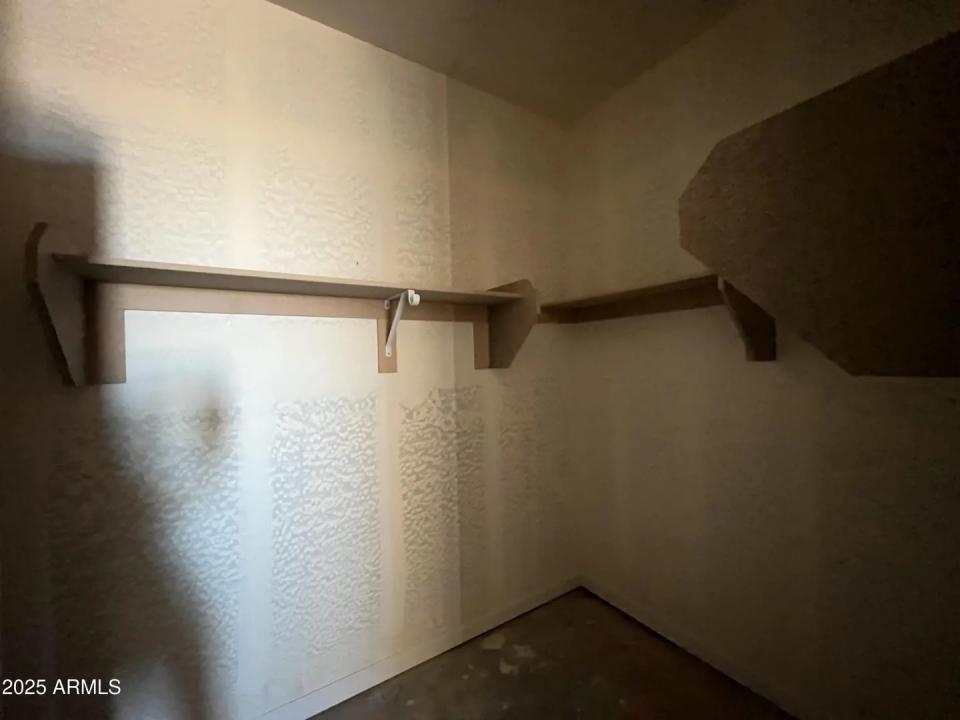 Real Estate Picture 15