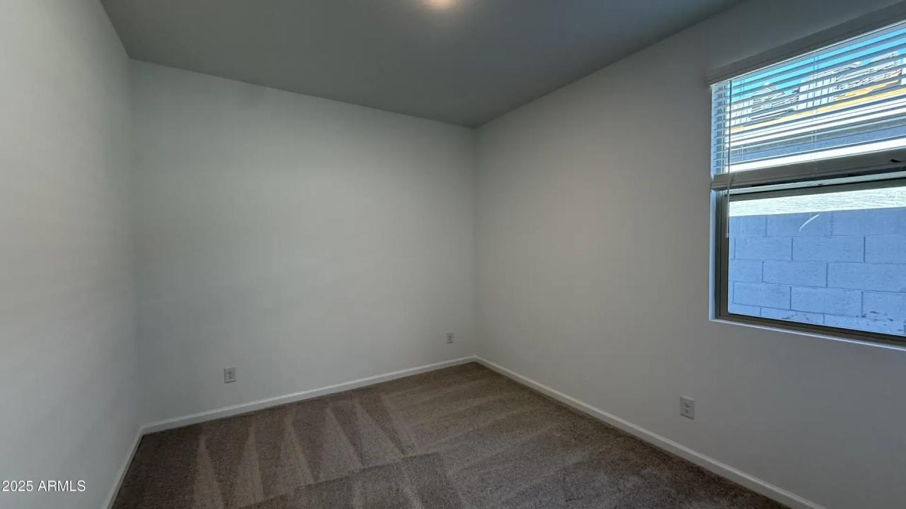 Real Estate Picture 8