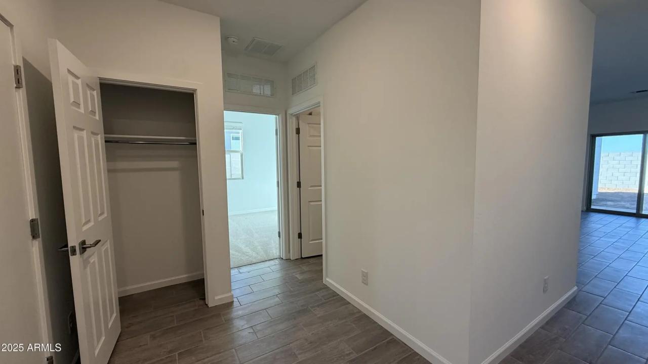 Real Estate Picture 10