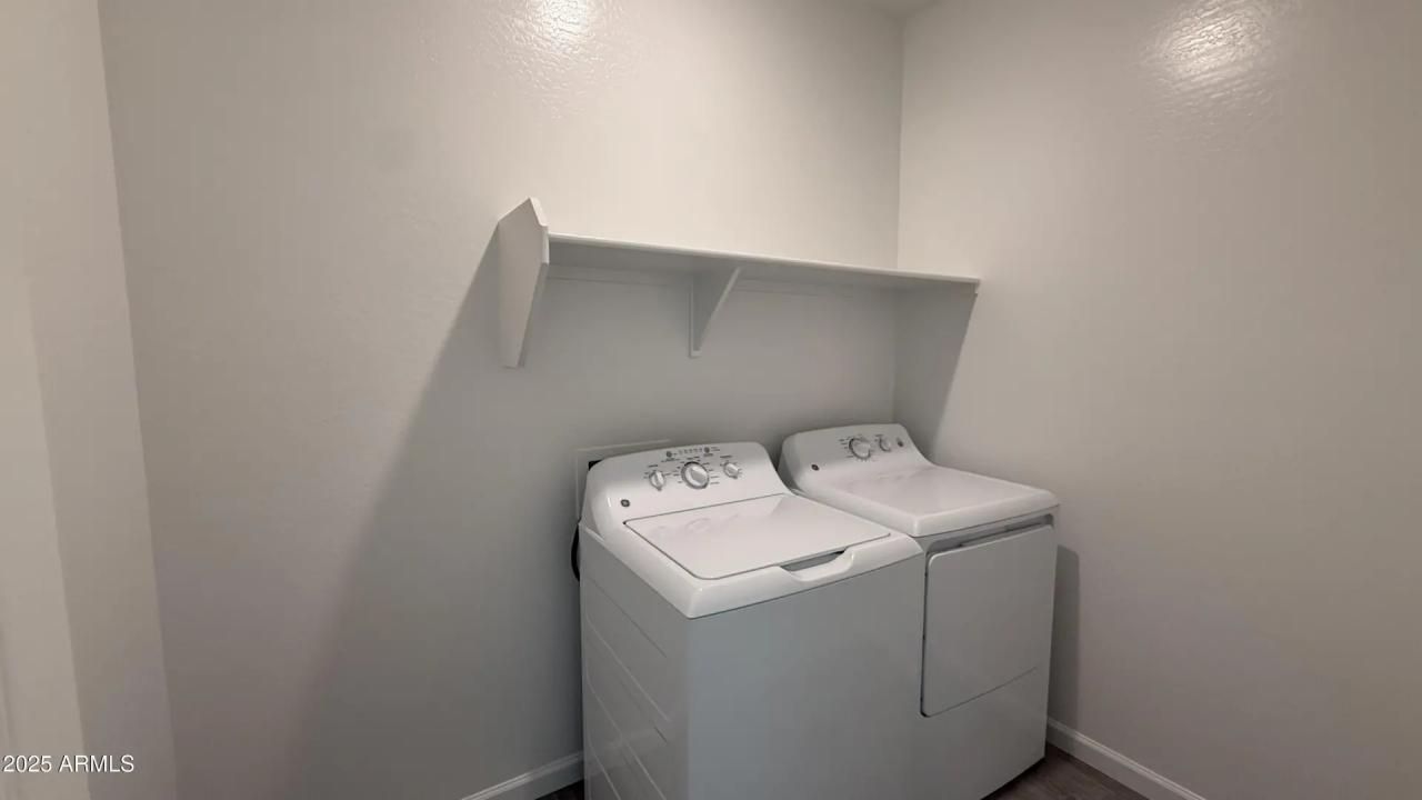 Real Estate Picture 11