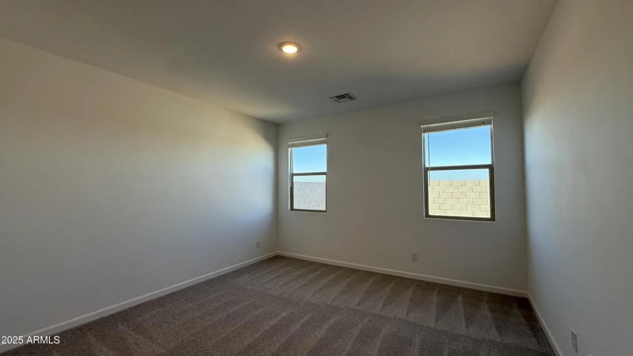 Real Estate Picture 19