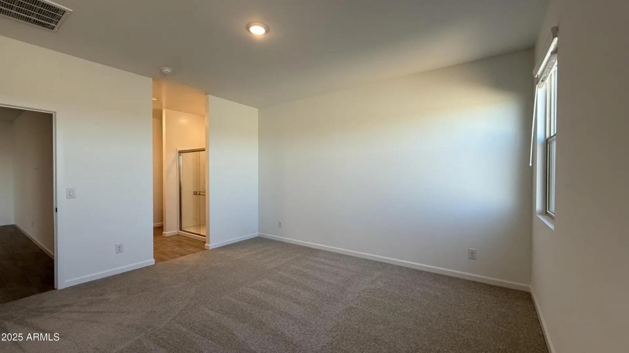 Real Estate Picture 20