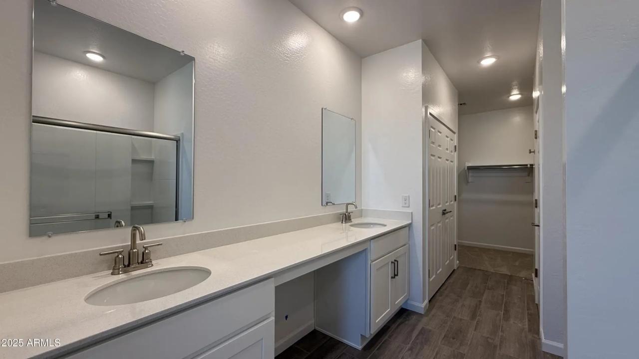 Real Estate Picture 21