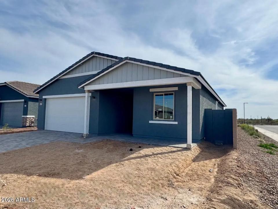 Real Estate Picture 3