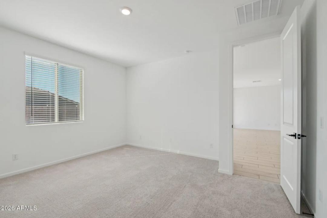 Real Estate Picture 24