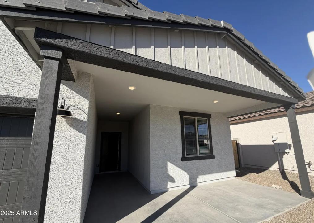 Real Estate Picture 4