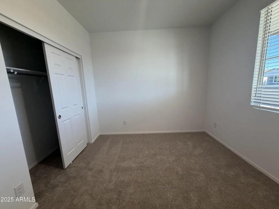 Real Estate Picture 5