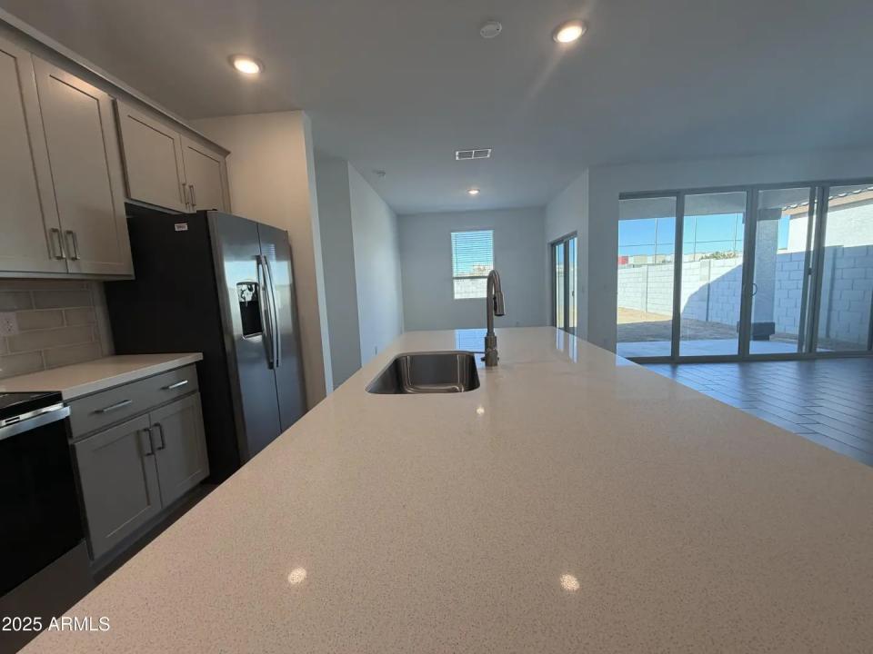 Real Estate Picture 13