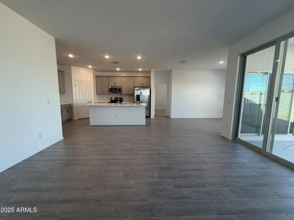 Real Estate Picture 15