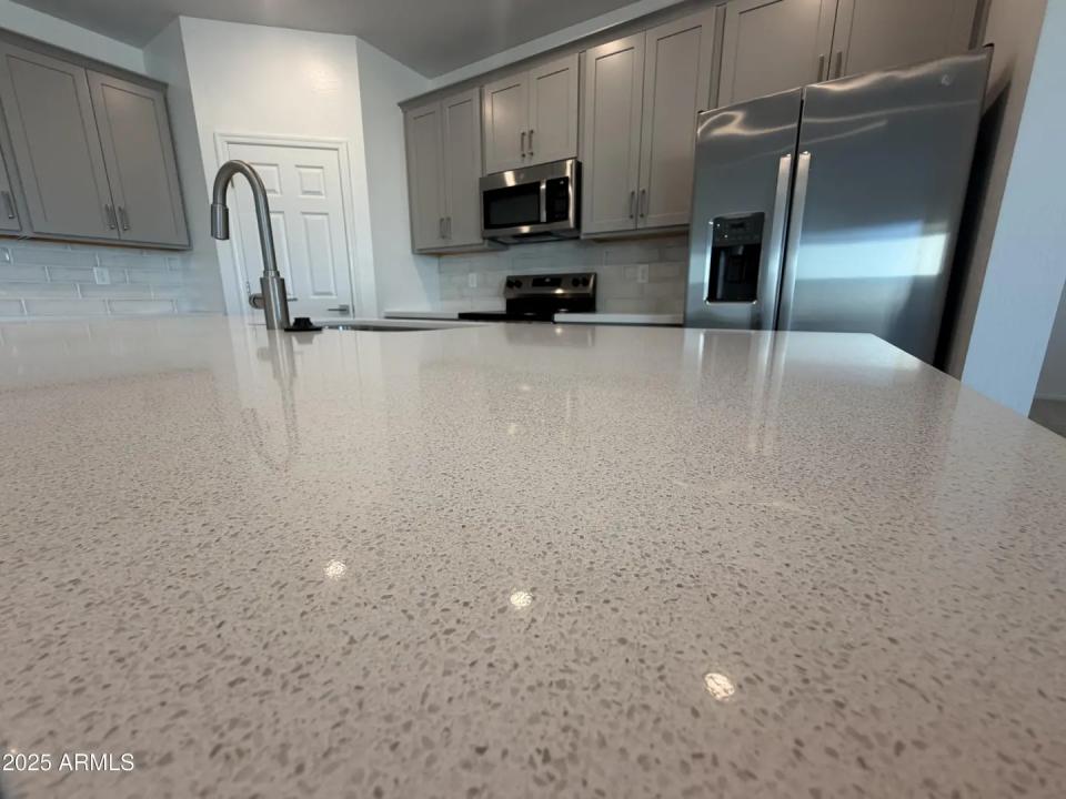 Real Estate Picture 17