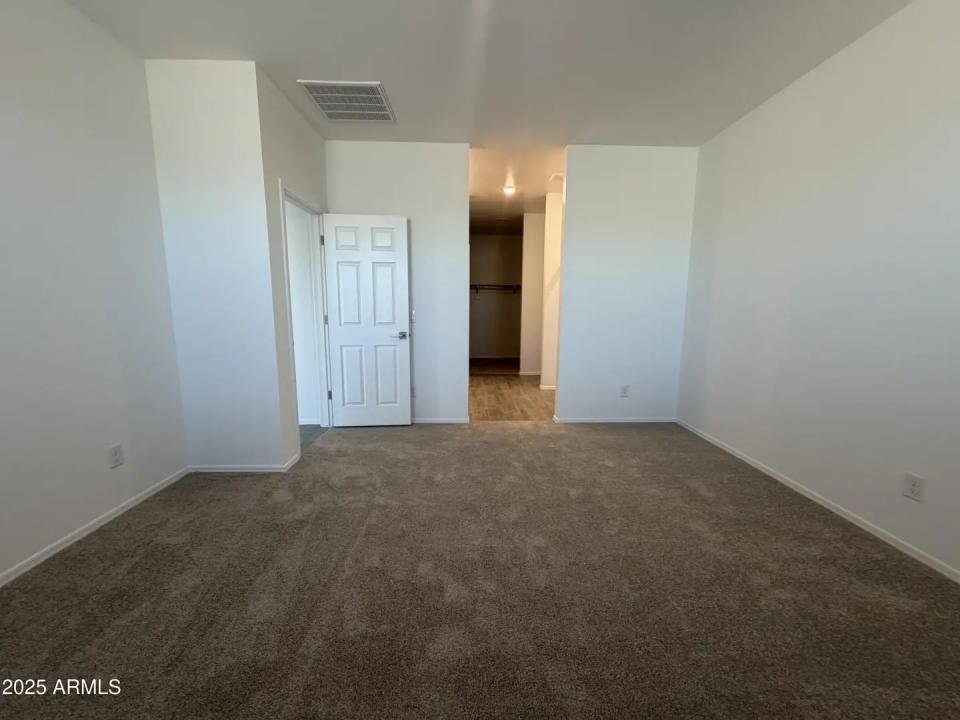 Real Estate Picture 20