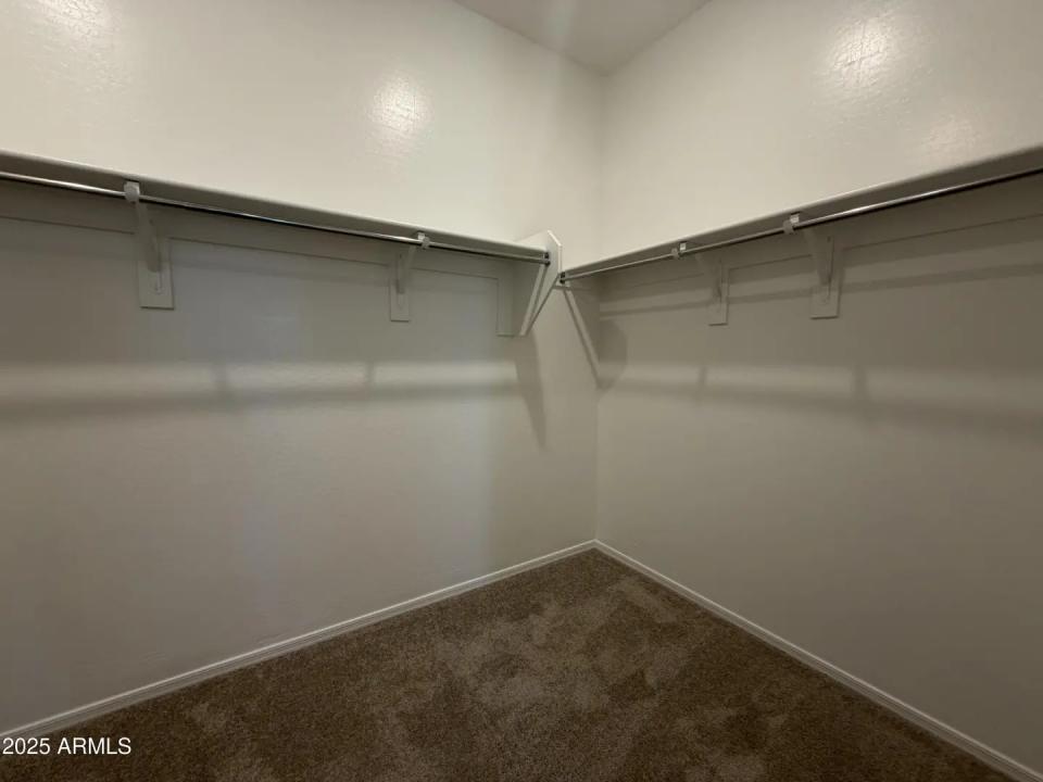 Real Estate Picture 24