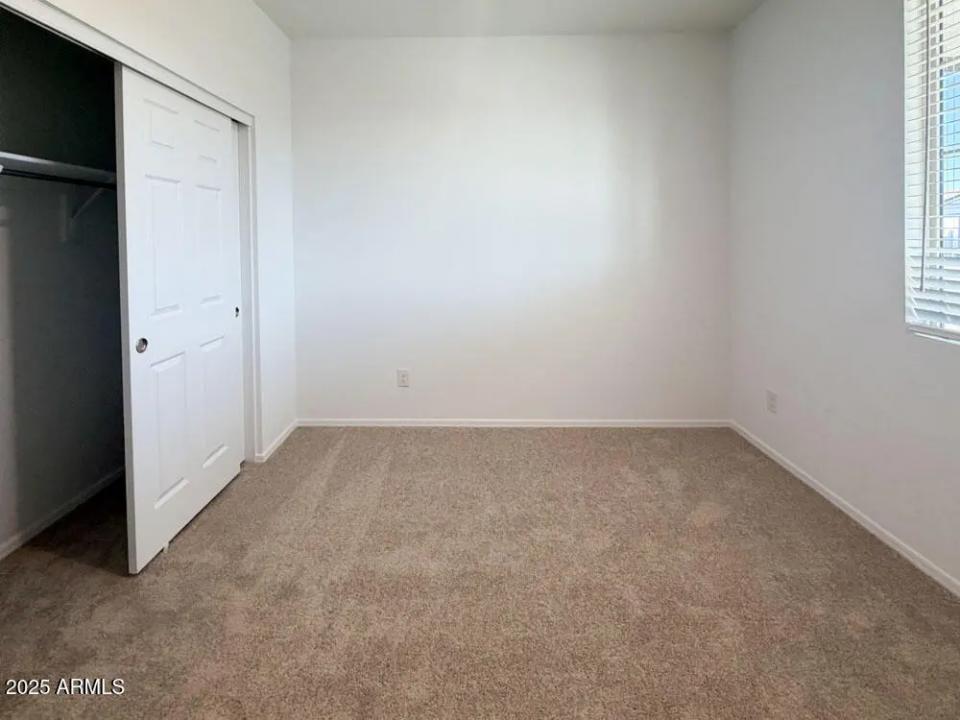 Real Estate Picture 3