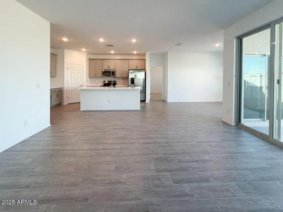 Real Estate Picture 13