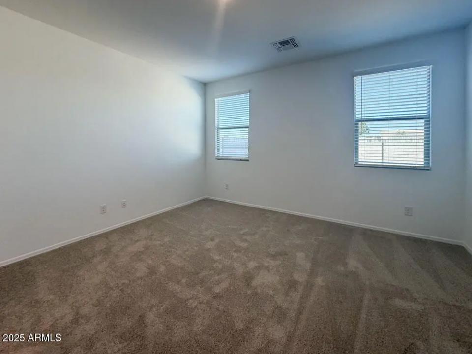 Real Estate Picture 16