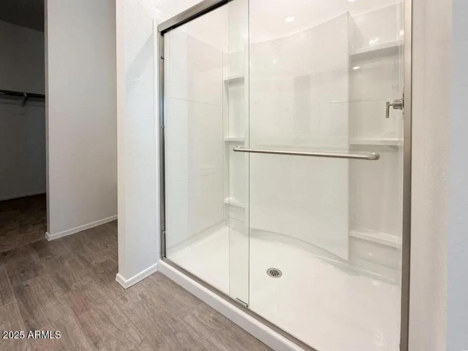 Real Estate Picture 18