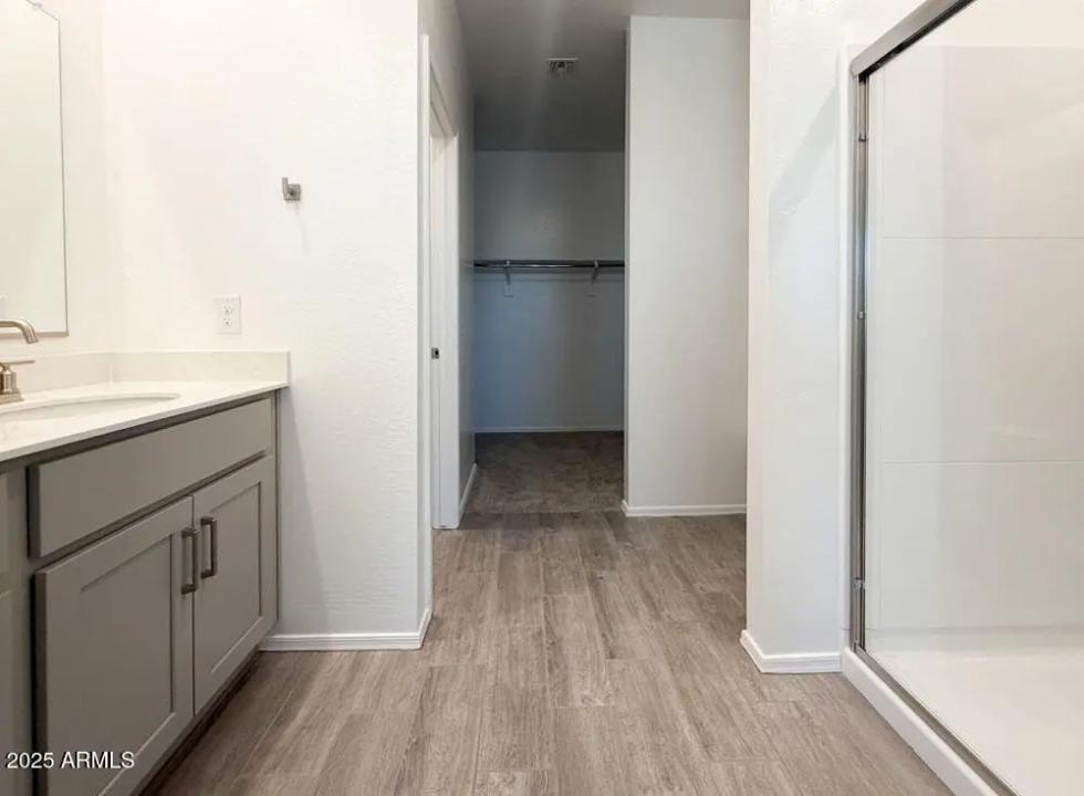 Real Estate Picture 19