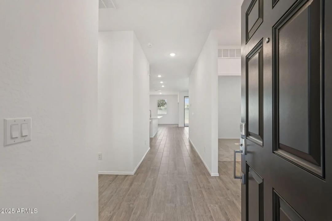 Real Estate Picture 5