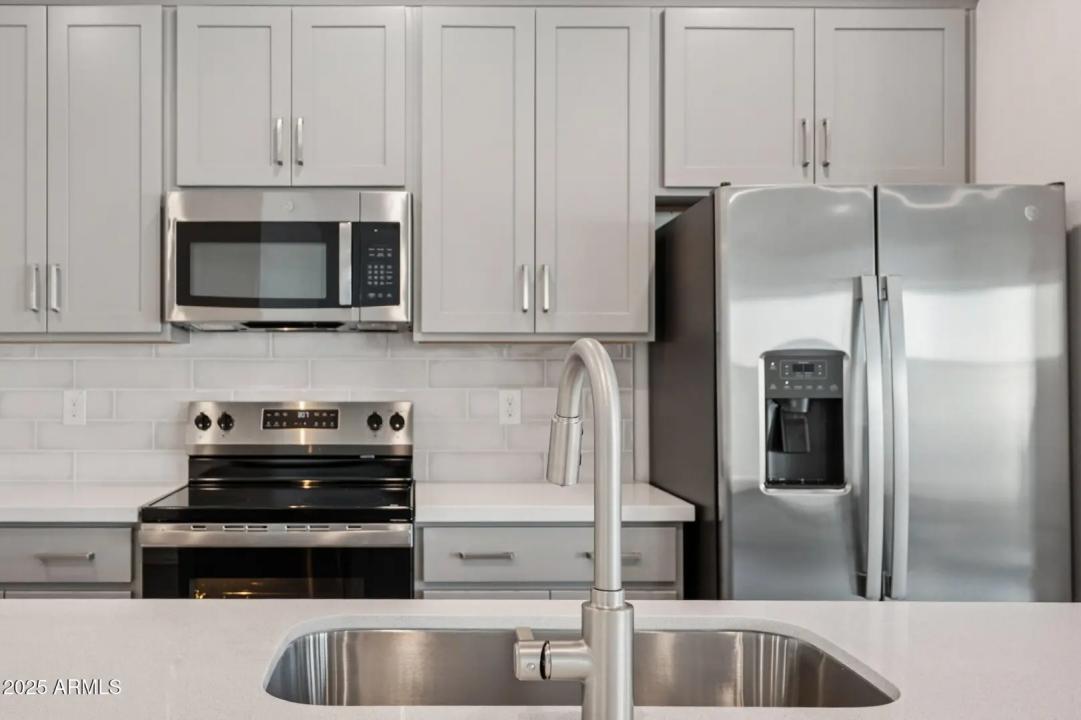 Real Estate Picture 13