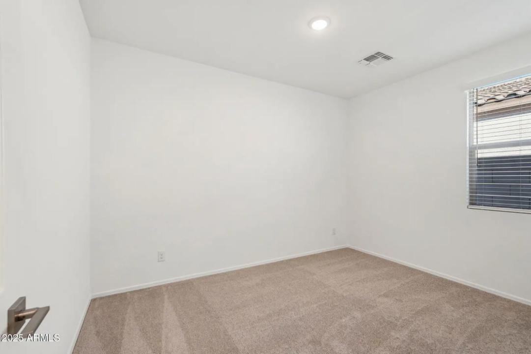 Real Estate Picture 19