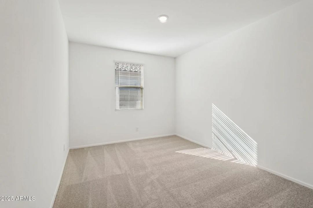 Real Estate Picture 22