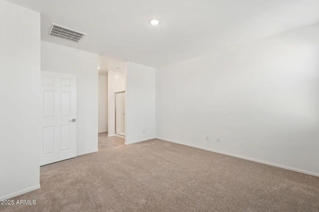 Real Estate Picture 26