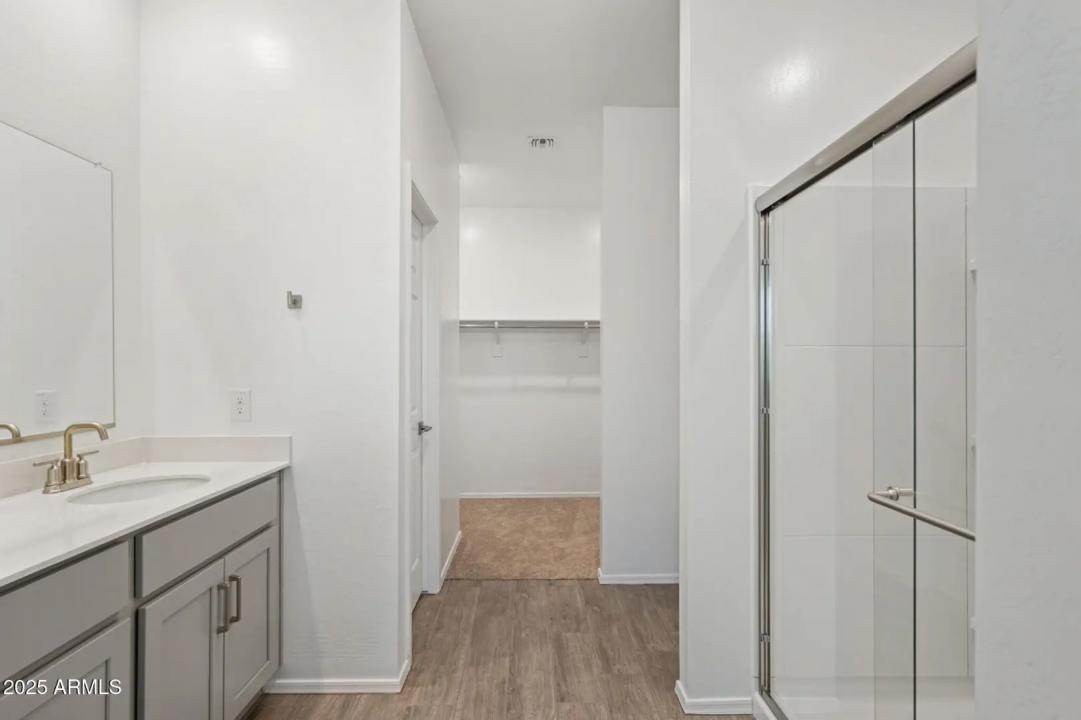 Real Estate Picture 32