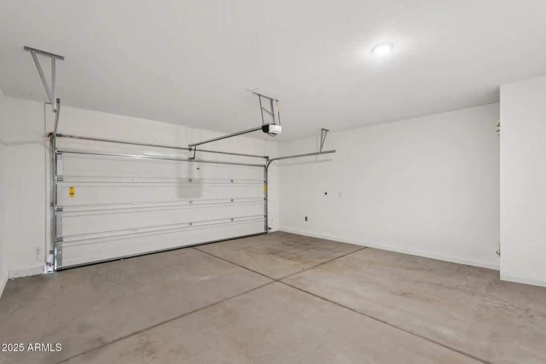 Real Estate Picture 34