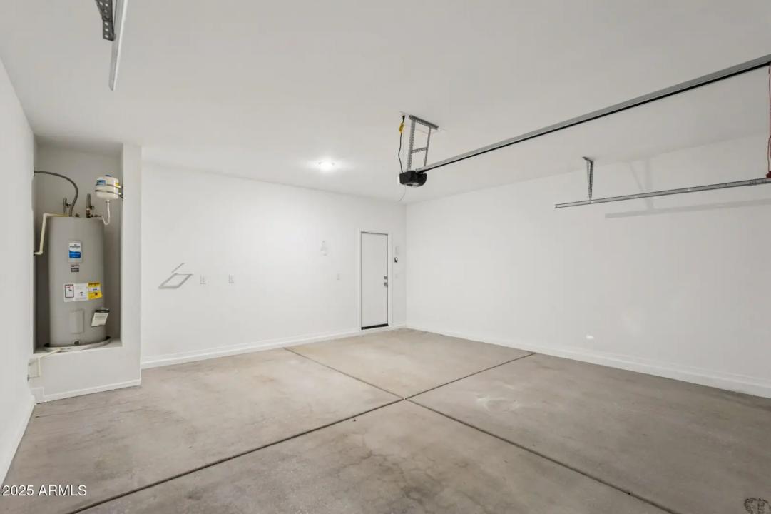 Real Estate Picture 35