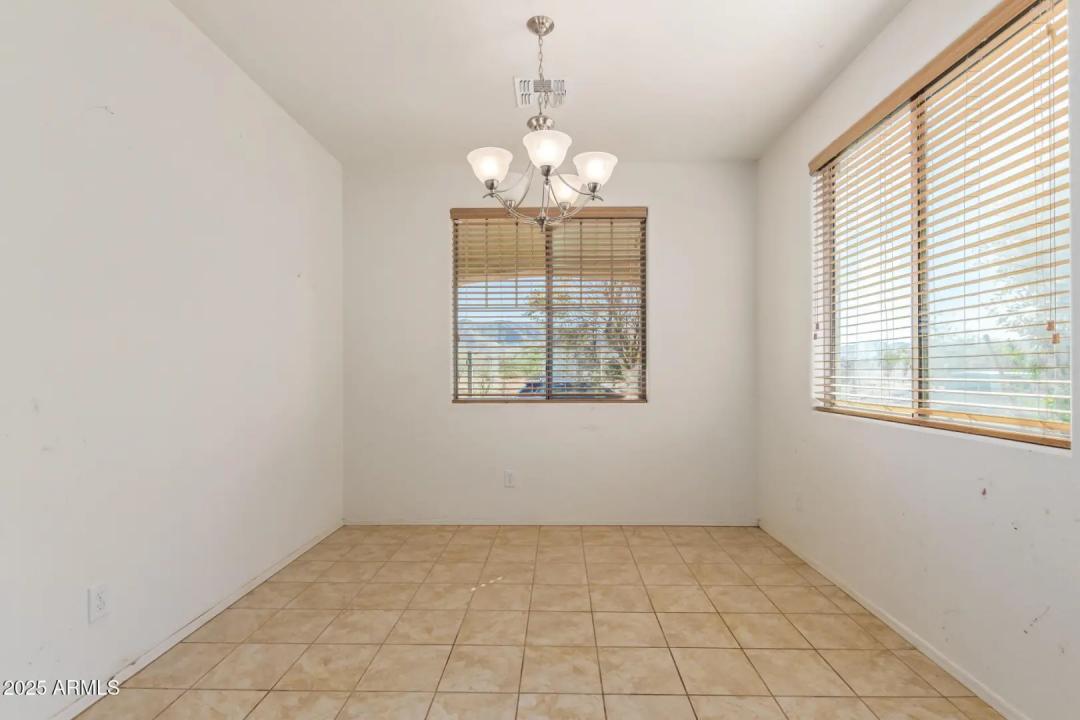 Real Estate Picture 7