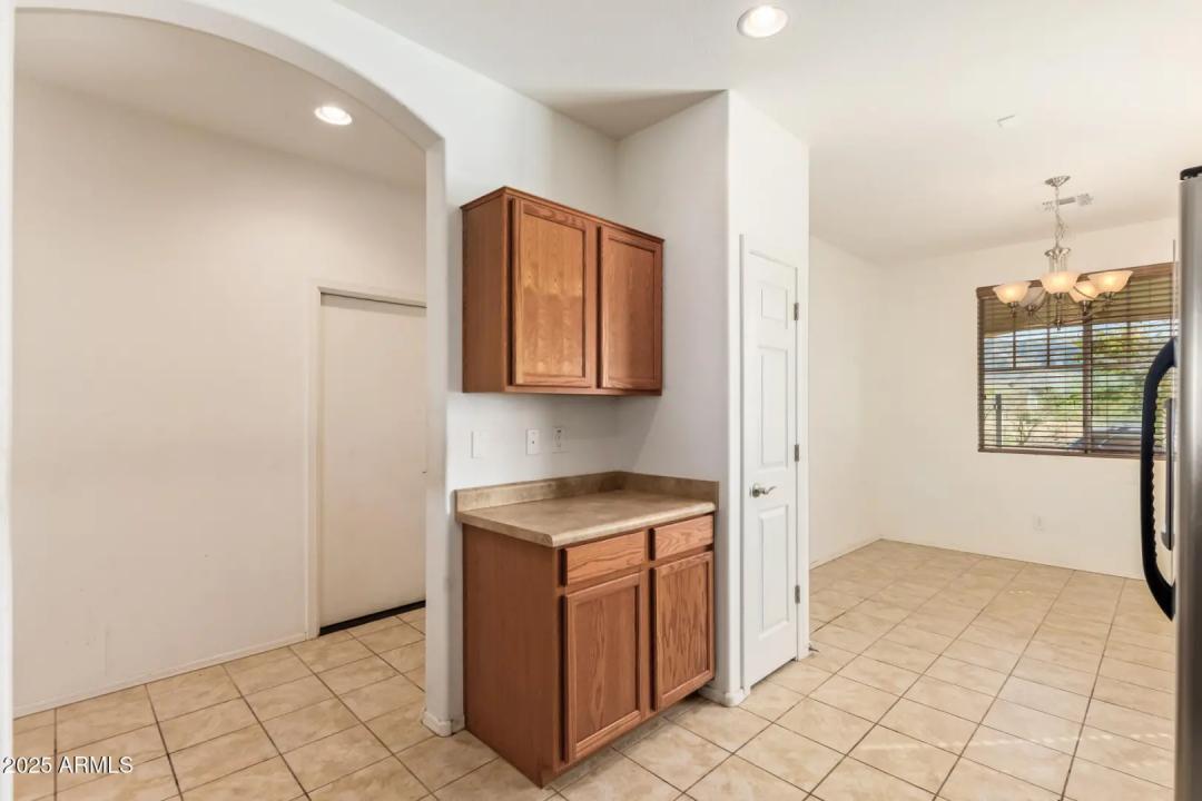 Real Estate Picture 10