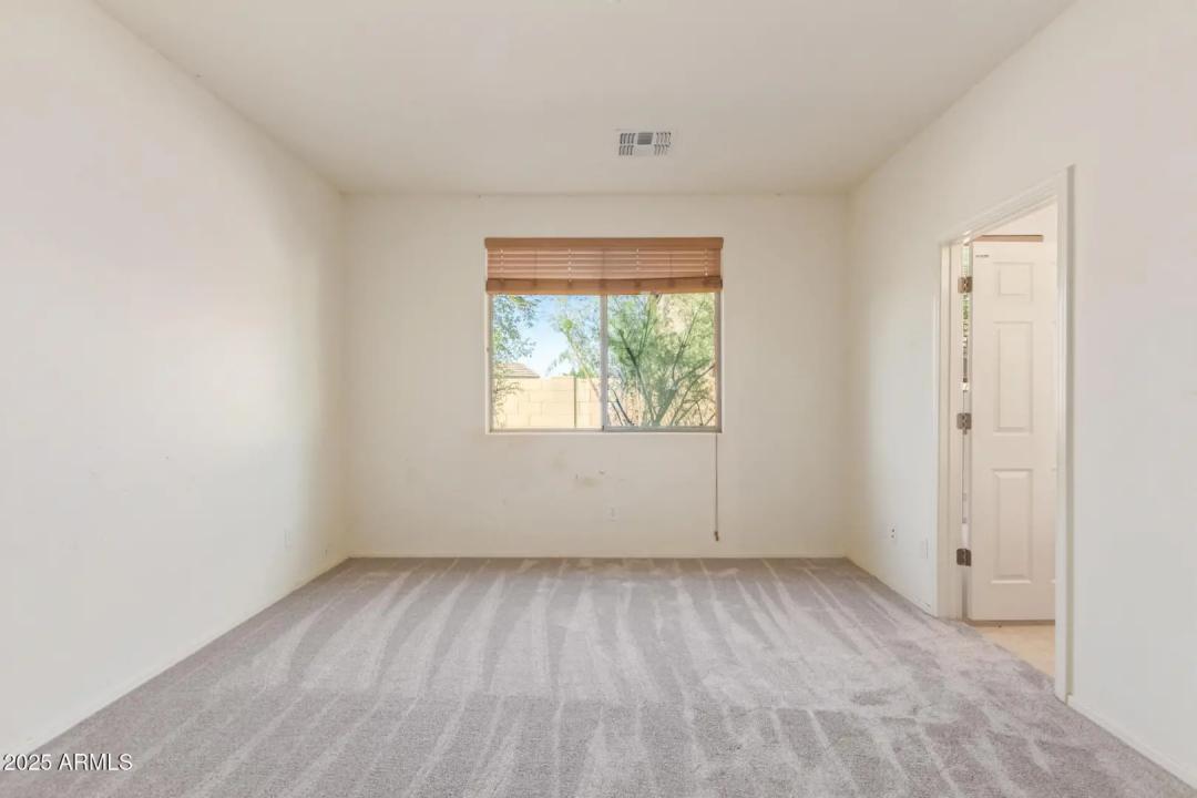 Real Estate Picture 13