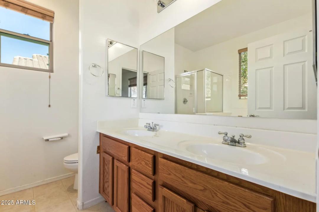 Real Estate Picture 16
