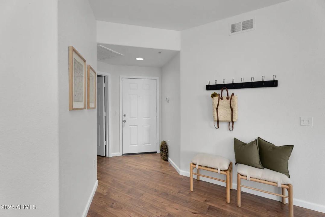Real Estate Picture 4