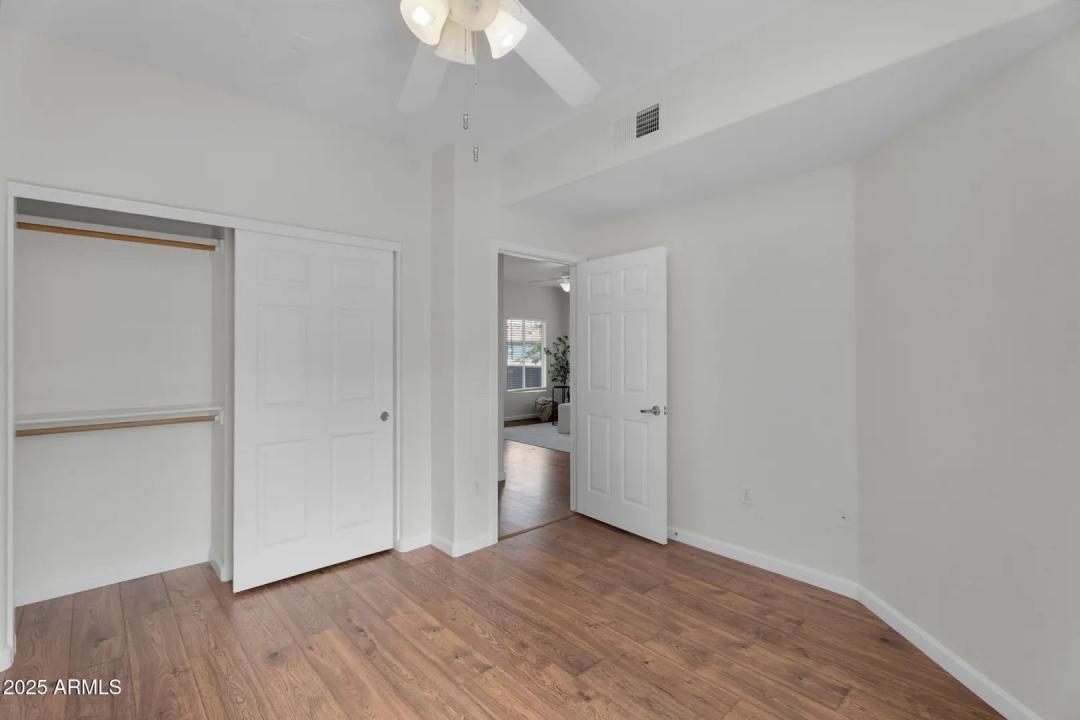 Real Estate Picture 18