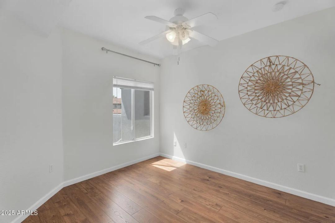 Real Estate Picture 19