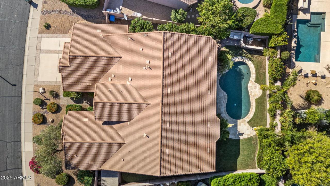 Real Estate Picture 8