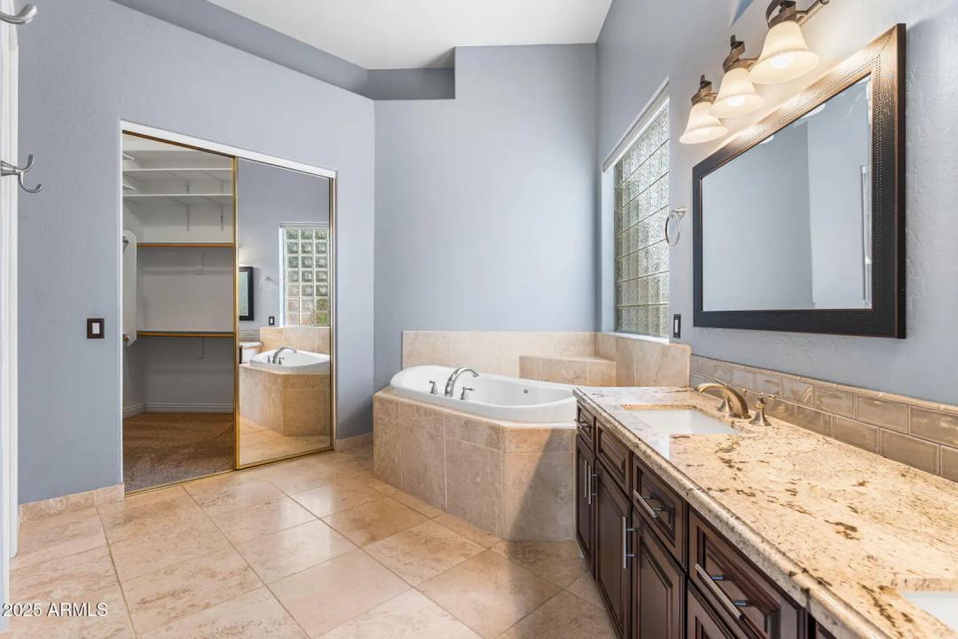 Real Estate Picture 22