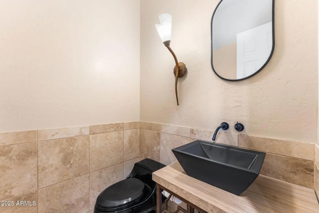 Real Estate Picture 25