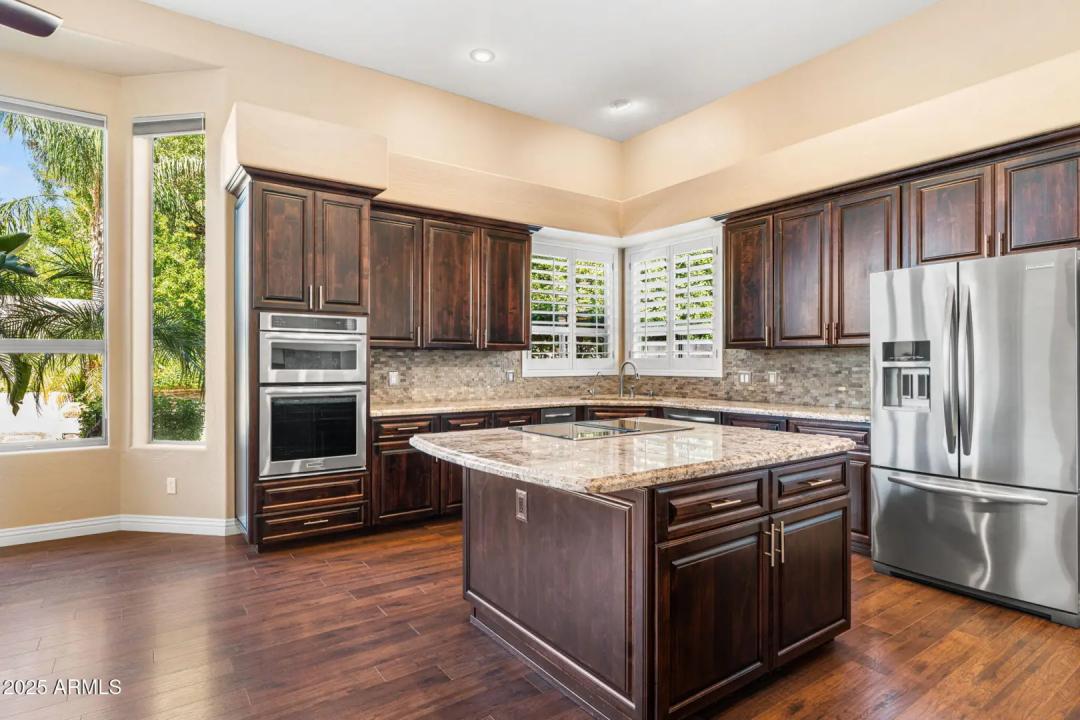Real Estate Picture 10
