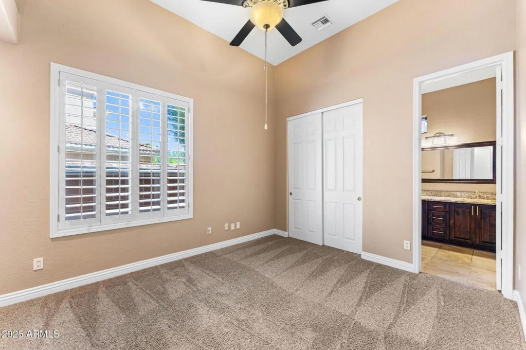 Real Estate Picture 32