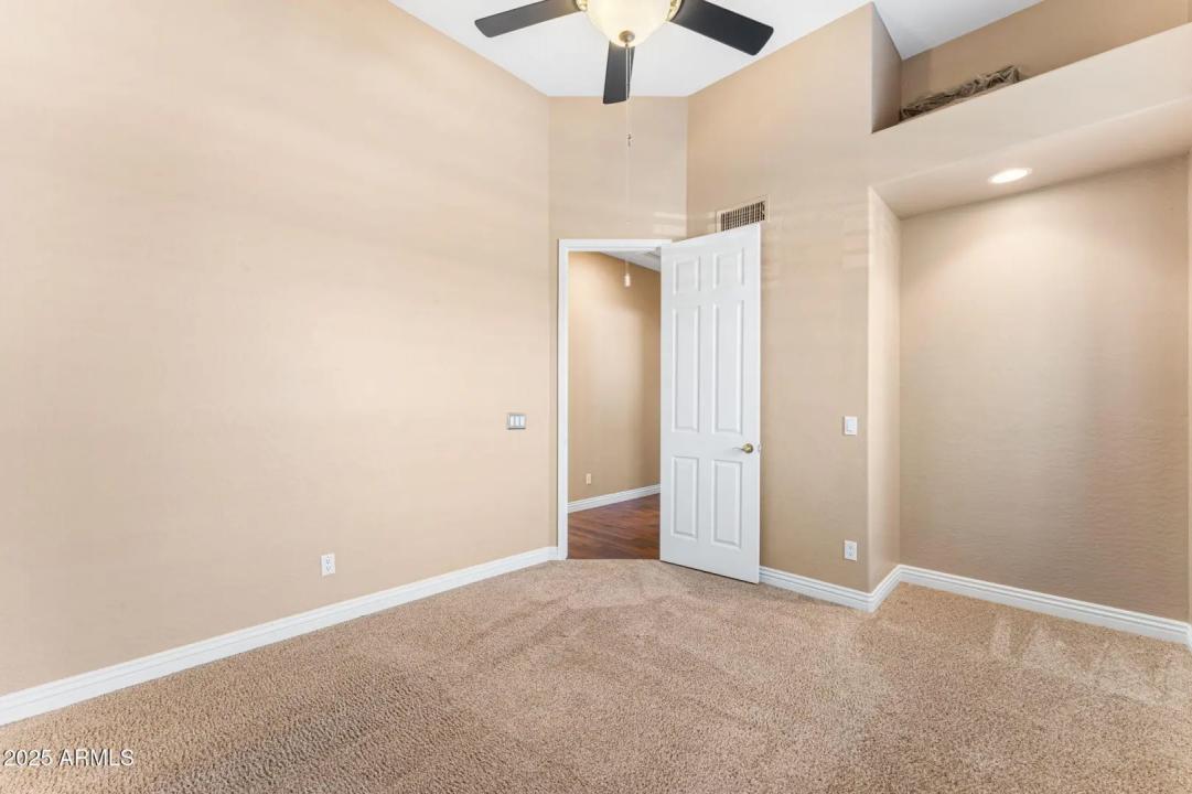 Real Estate Picture 33
